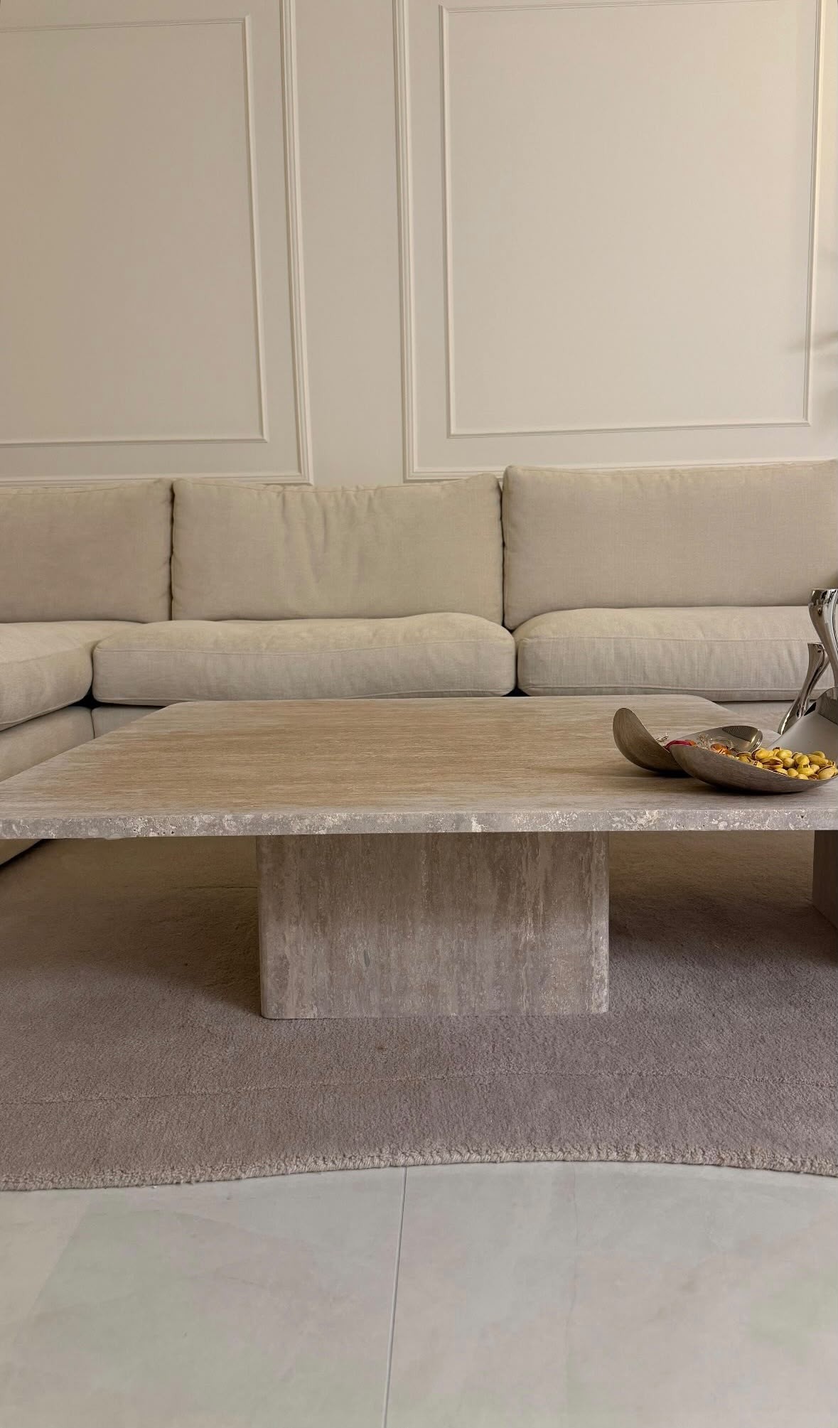 Table basse travertin carré